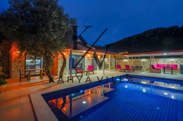 Villa Dream 2 | Kalkan Üzümlü’de Deniz Manzaralı Korunaklı Balayı Villası