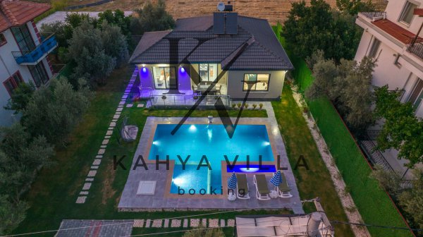 Villa Tan, Fethiye Merkezde Bulunan 4 Kişi Kapasiteli Özel Havuzlu Villa